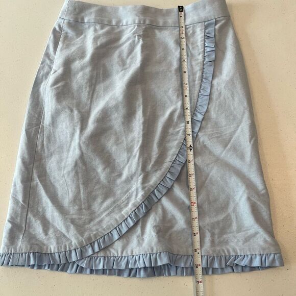 J. Crew NWT Light Blue Oxford Ruffle Pencil Skirt -‎  Size 0 - Picture 3 of 4